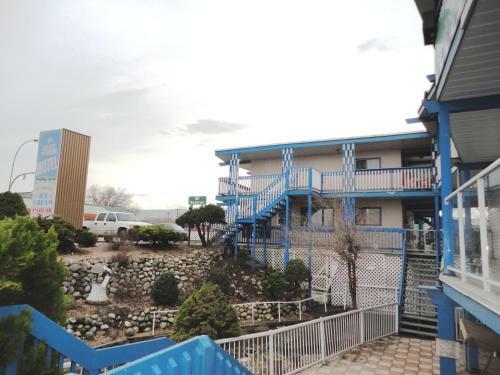 Blue Stream Motel
