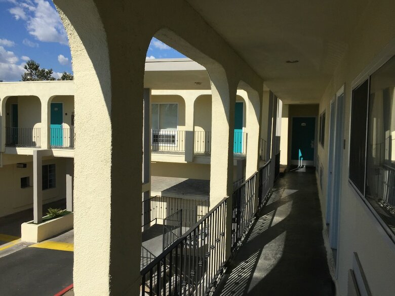 Hotel Anaheim Executive Inn & Suites