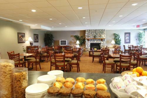 Hotel Pomeroy Inn And Suites Dawson Creek