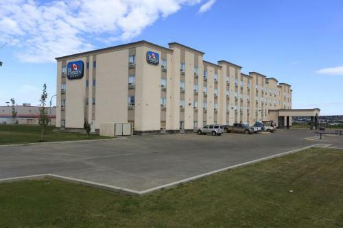 Hotel Pomeroy Inn And Suites Dawson Creek
