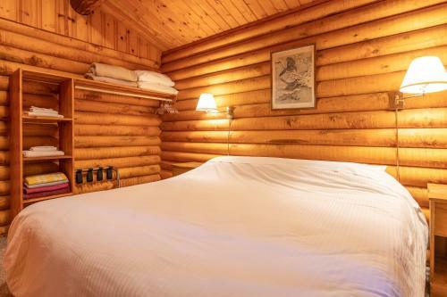 Hotel Cusheon Lake Resort