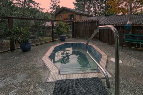 Hotel Cusheon Lake Resort