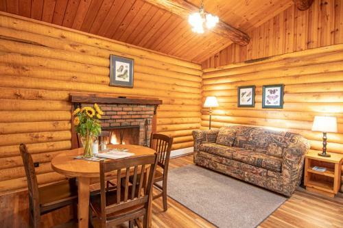 Hotel Cusheon Lake Resort
