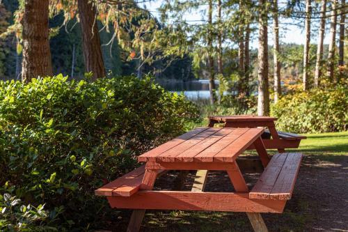 Hotel Cusheon Lake Resort