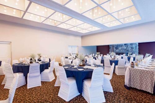 Hotel Ramada Pinewood Park Resort North Bay