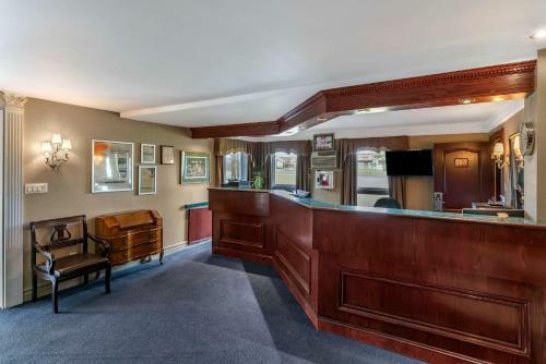 Hotel Econolodge Brossard
