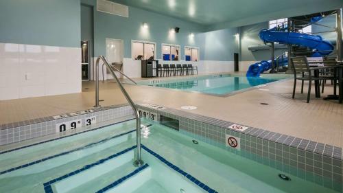 Hotel Best Western Plus Lacombe Inn And Suites