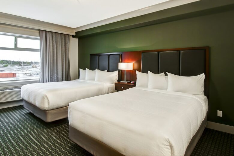 Hotel Chateau Nova Yellowknife