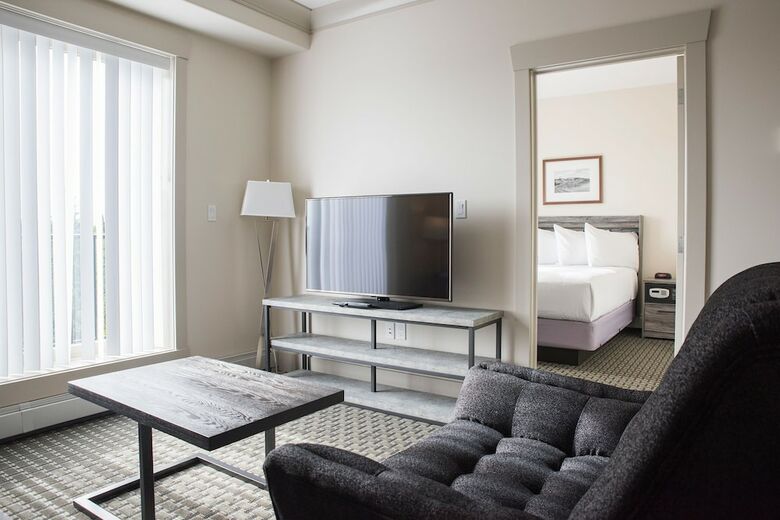 Hotel Chateau Nova Yellowknife
