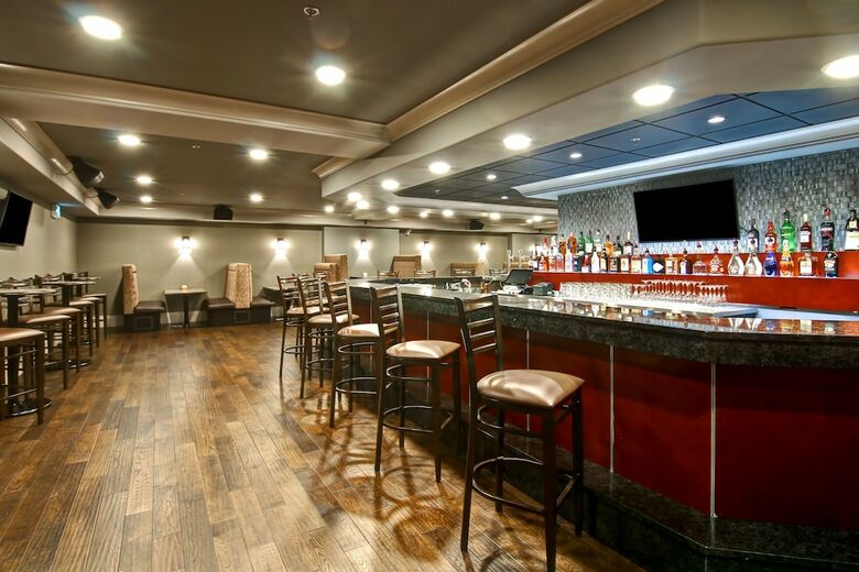Hotel Chateau Nova Yellowknife