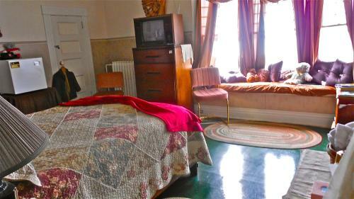 Bed & Breakfast Pillsbury Guest House