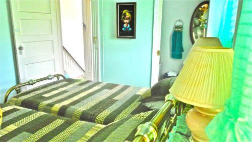 Bed & Breakfast Pillsbury Guest House