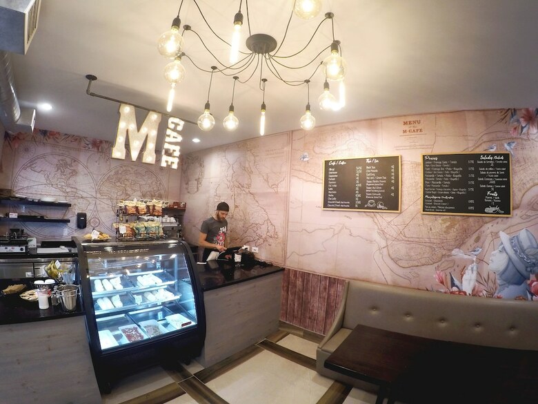 M Montreal Hostel