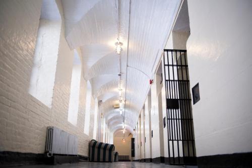 Hi- Ottawa Jail Hostel