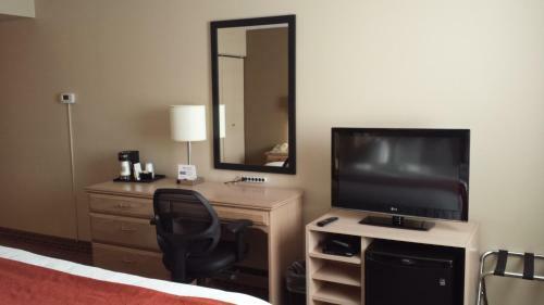 Hotel Travelodge Suites By Wyndham Moncton