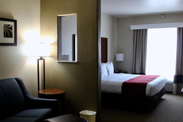 Hotel Comfort Suites