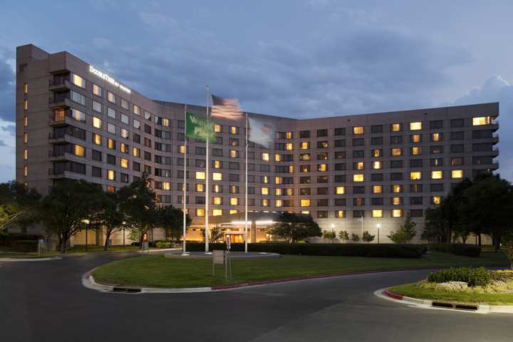 Doubletree Hotel Tulsa At Warren Place