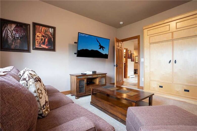 Churchill Lodge South