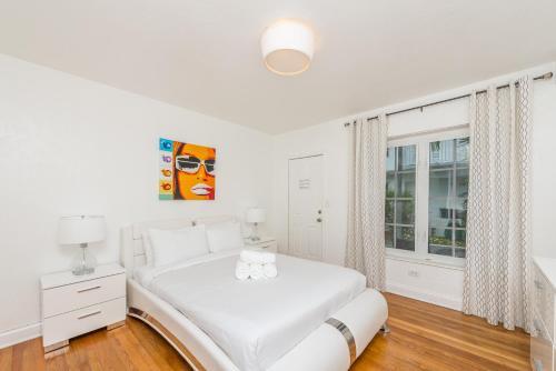 Courtyard Two-bedroom Apartments By Royal Stays