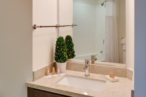 G Street Apartment By Stay Alfred