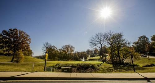 Hotel Pointe Royale Condo Vacation And Golf Resort