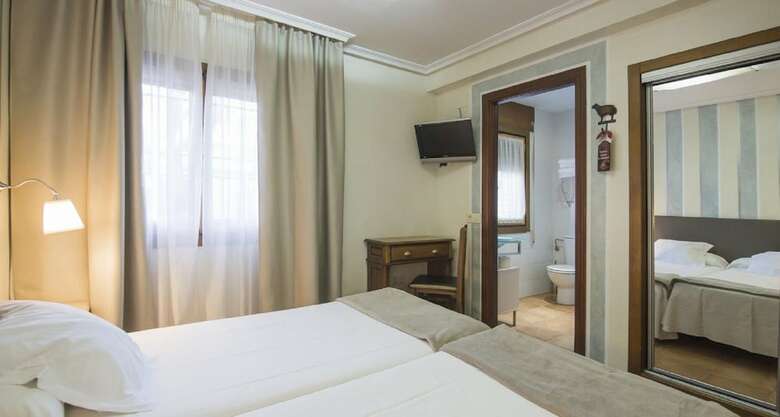 Hostal Puerta Bisagra