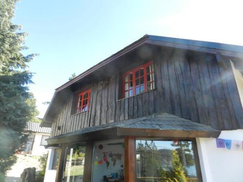 Hostal Bonita Lake House - Hostel & Bungalows