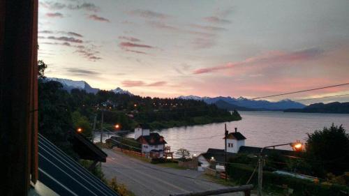 Hostal Bonita Lake House - Hostel & Bungalows