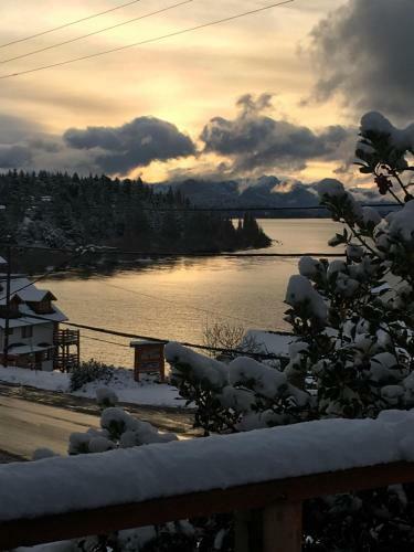 Hostal Bonita Lake House - Hostel & Bungalows