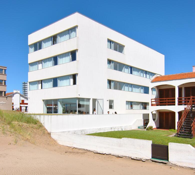 Vista Hotel