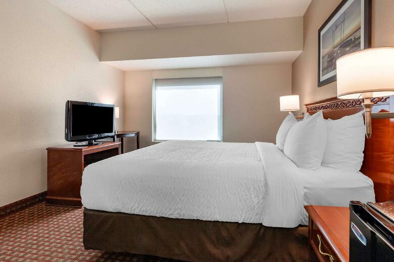 Hotel Clarion Suites Central