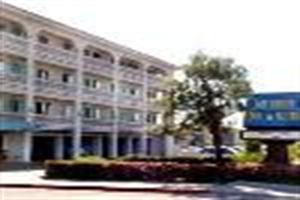 Hotel Bay Breeze Inn