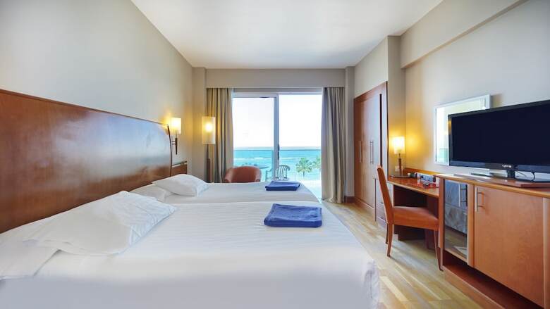 Hotel Reina Isabel