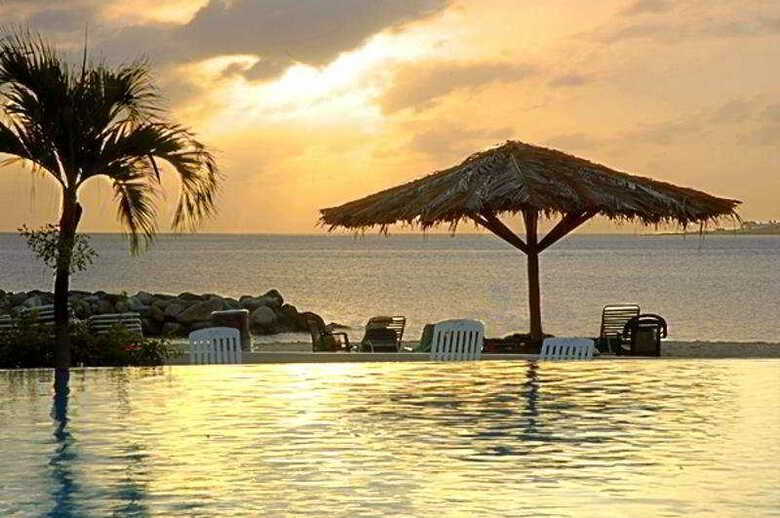 Hotel Flamingo Beach Resort