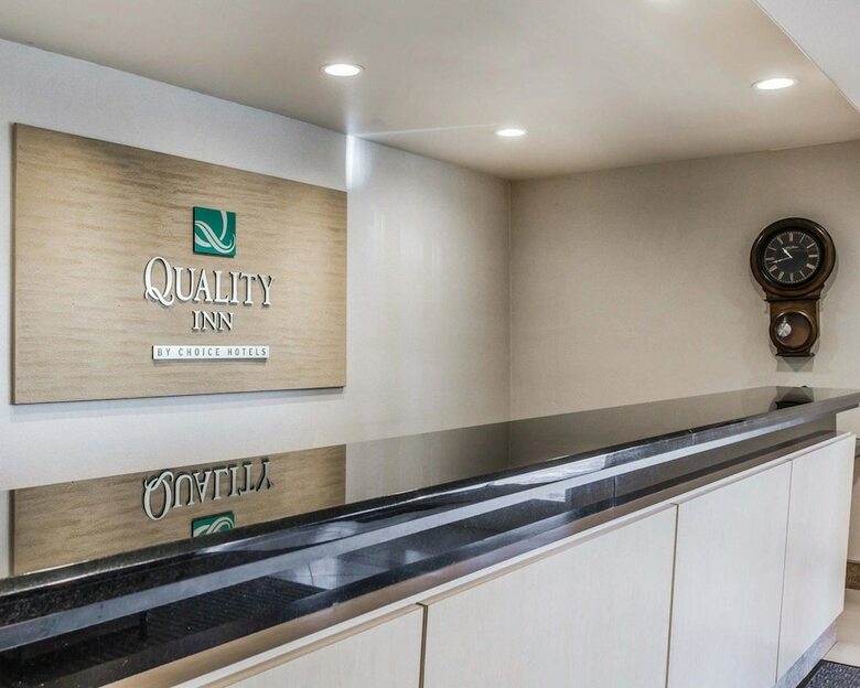 Hotel Comfort Suites