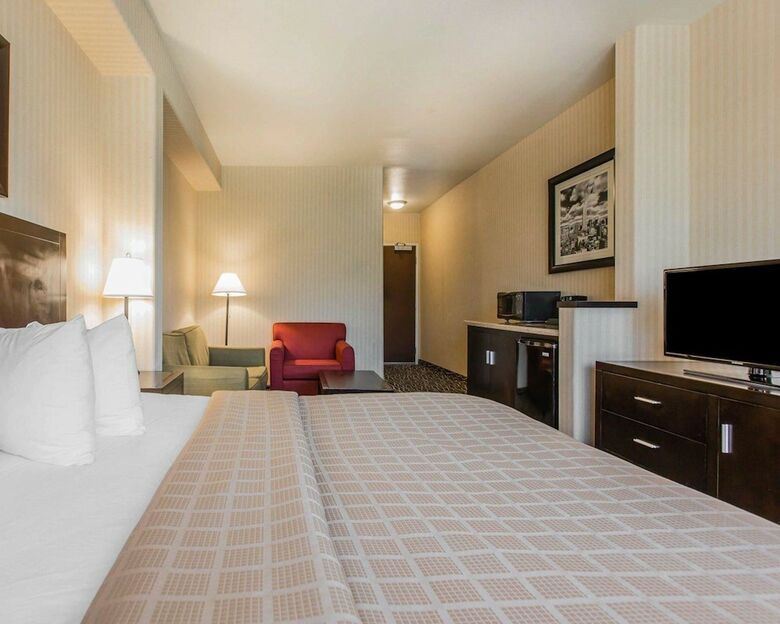 Hotel Comfort Suites