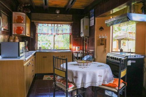 Hostal Caba�as Los Tilos