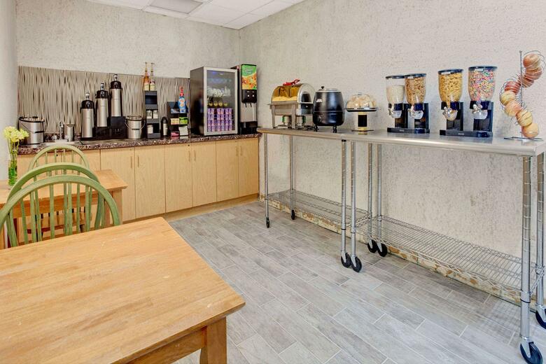 Hotel Microtel Inn & Suites Eagles Landing