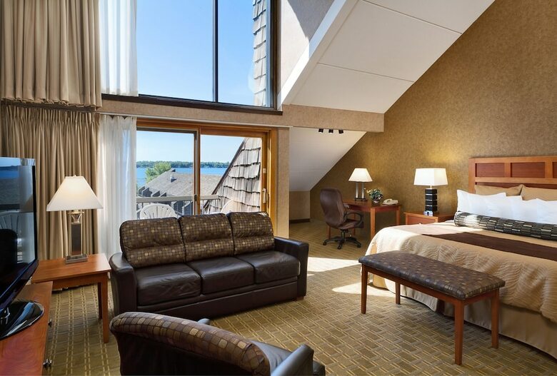 Hotel Arrowwood Resort And Conference Center
