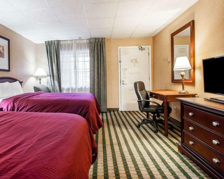 Clarion Hotel Palmer Inn