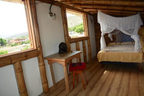 Bed & Breakfast Hostal Monte Libano
