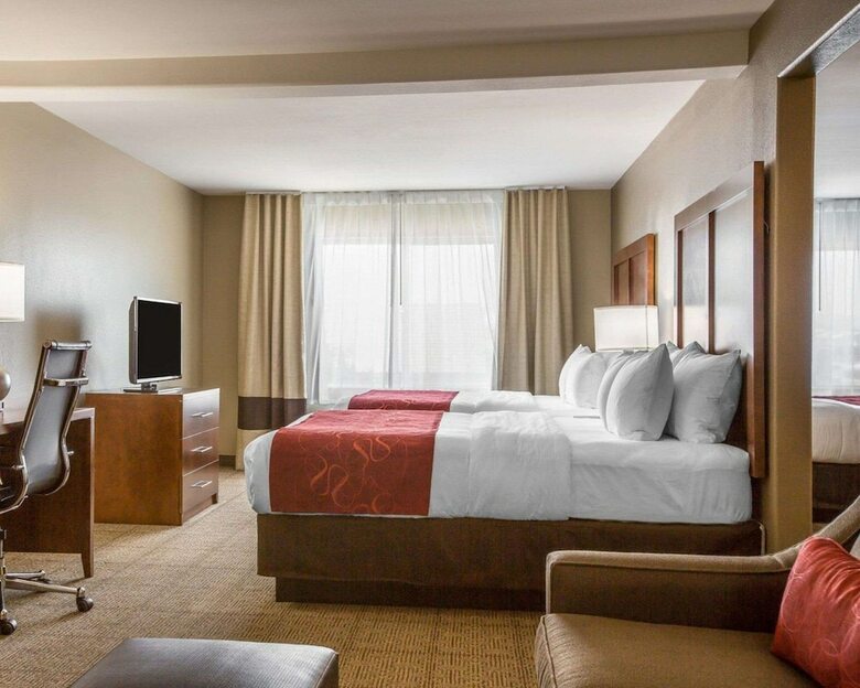 Hotel Comfort Suites