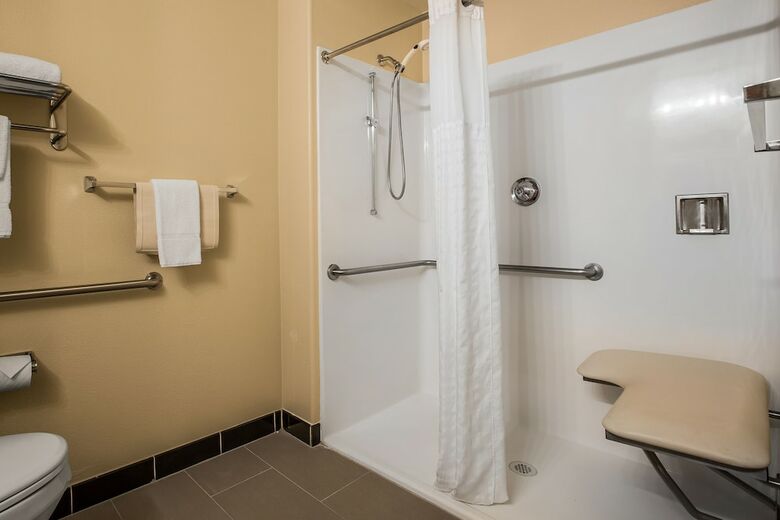 Hotel Comfort Suites