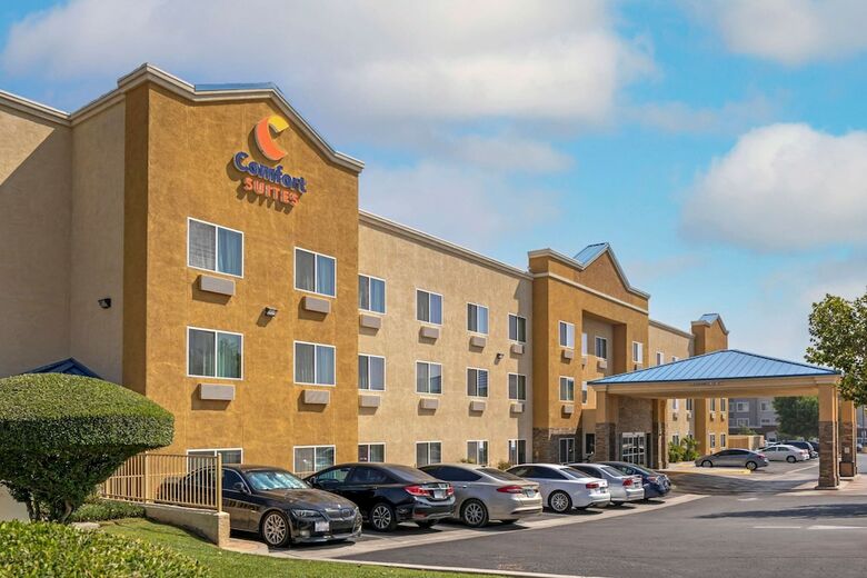 Hotel Comfort Suites