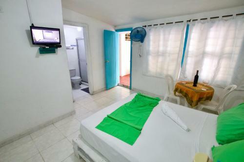 Hostal Habitaestudios - House Extension