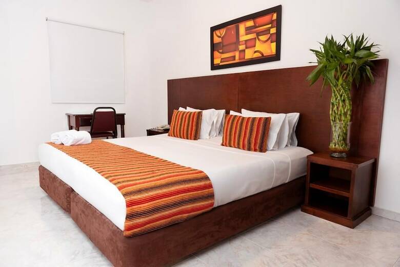 Hotel Granada Real