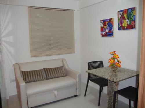 Apartamentos Edif�cio Golden View Home Service
