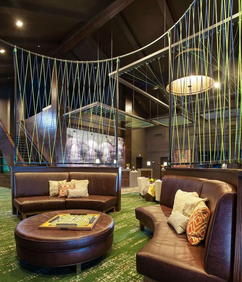 Yarrow Resort Hotel