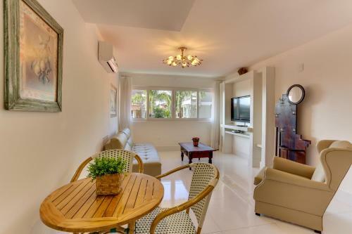 Villas Jurer� Residences