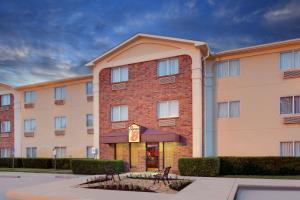 Super 8 Hotel